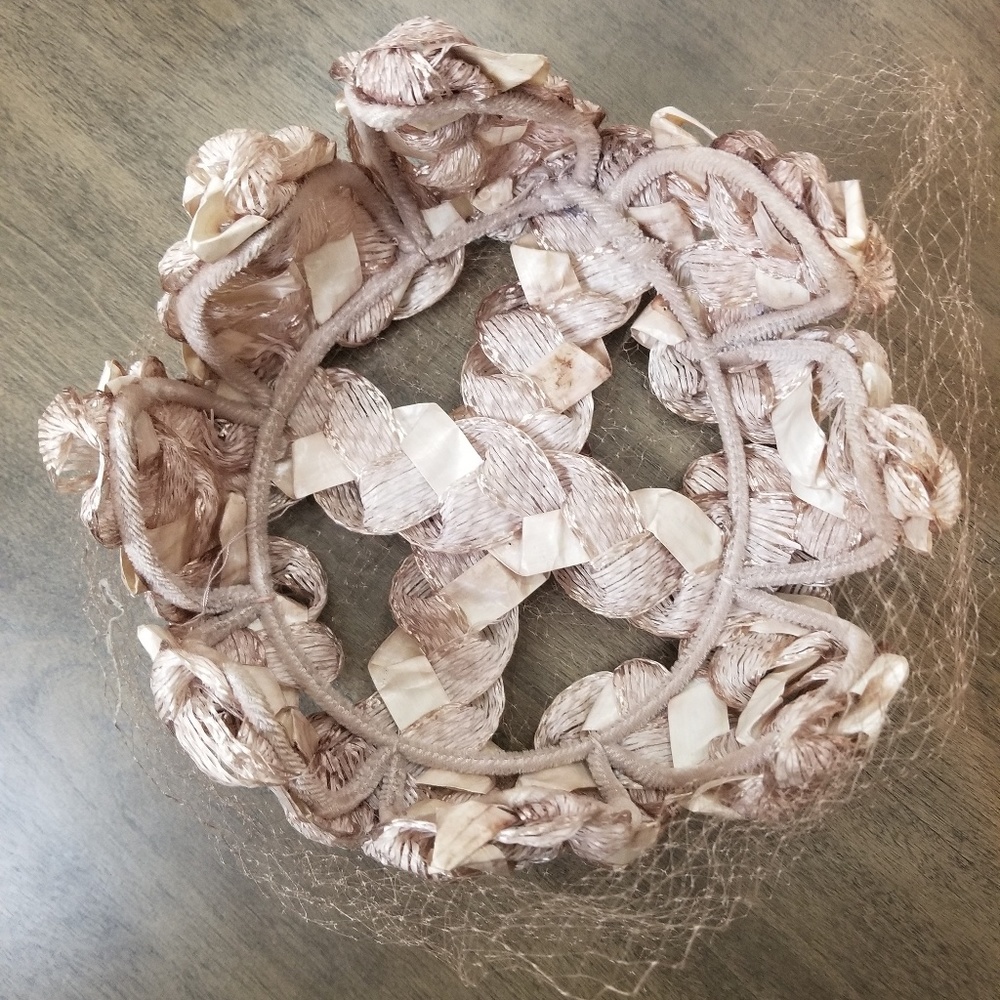 Very Unique Vintage Hat/headpiece with netting - Picture 6 of 7